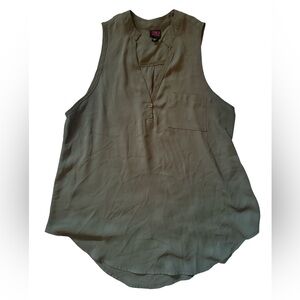 hunter green XS Bebe dressy casual top